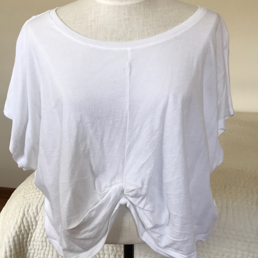 NWOT Gaiam knotted front crop top